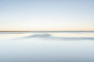 Deafeningly quiet sunset by the sea