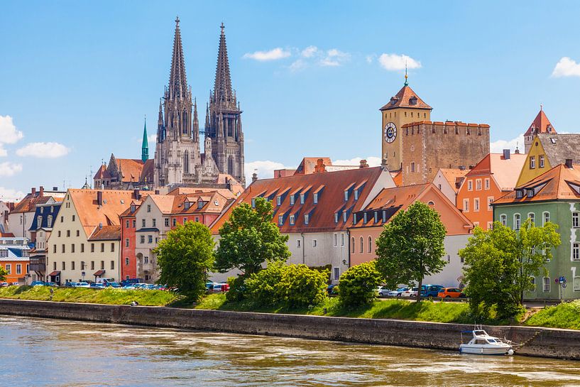 Regensburg in de zomer van Jan Schuler