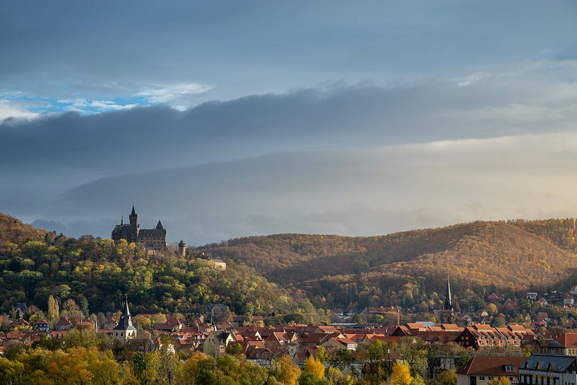 Vue de la ville de Wernigerode avec le château sur Oliver Henze