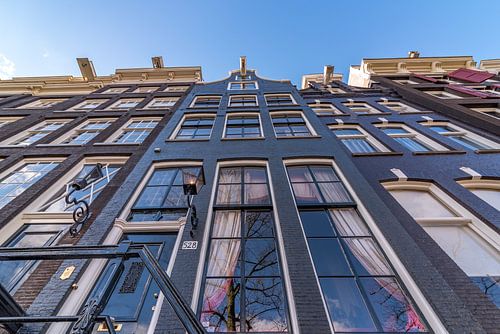 Typisch Amsterdams grachtenpand