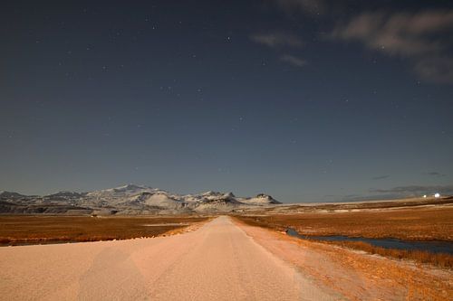 Sternenhimmel über der Schlangenlosigkeit in Island