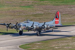 Boeing B-17 Flying Fortress "Yankee Lady".