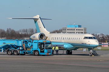 A Bombardier BD-700-1A10 Global Express of airline Korean Air (registration HL 8230) is refueled at  by Jaap van den Berg