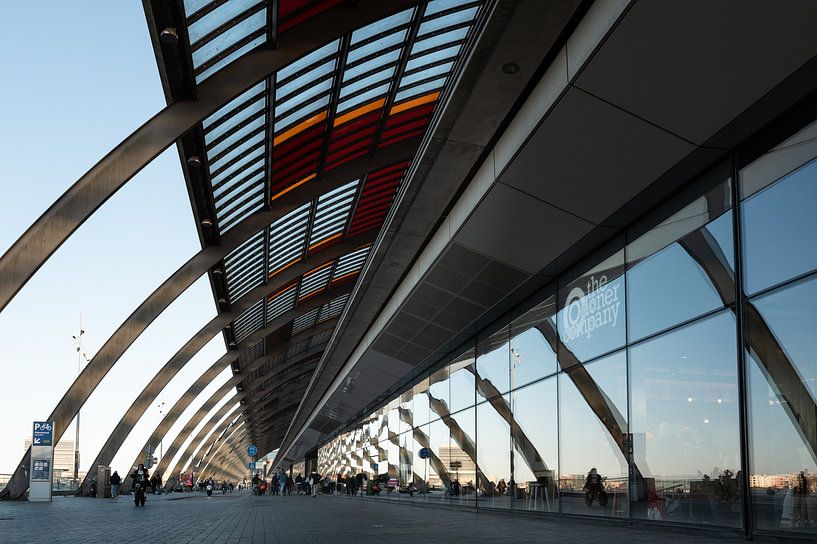 Bus terminal Amsterdam CS IJzijde by Margreet Riedstra