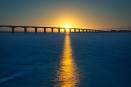 Brug naar het licht van Skyfall Iconics