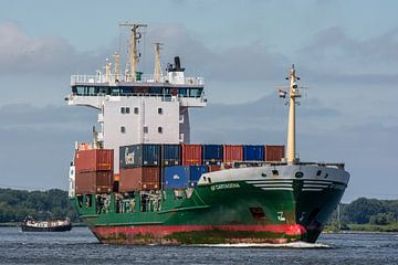 Containerschip op het Noordzeekanaal naar de haven Amsterdam. van scheepskijkerhavenfotografie