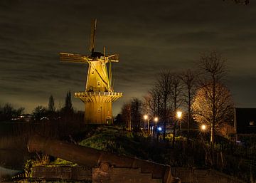 Illuminated Corn Mill Woudrichem by Roel Jonker