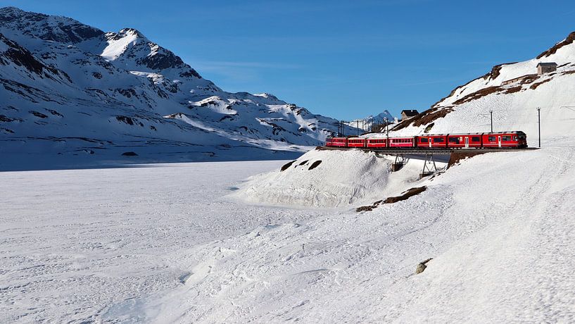 Rhätische Bahn - Berninapas - Graubünden - Zwitserland van Felina Photography