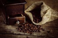 Sac de café en grains avec moulin par Oliver Henze Aperçu