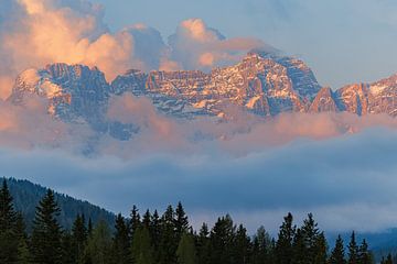 Lever de soleil dans les Dolomites
