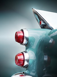 Voiture de collection américaine Custom Royal de 1957 : aileron arrière et feux arrière