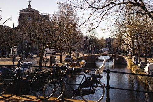 Reguliersgracht en het Amstelveld, Amsterdam van Floris Heuer
