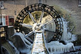 Watermolen in de winter sur Nicole Wetzels