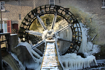 Watermolen in de winter