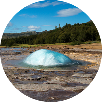 De bekende geiser op IJsland van Menno Schaefer