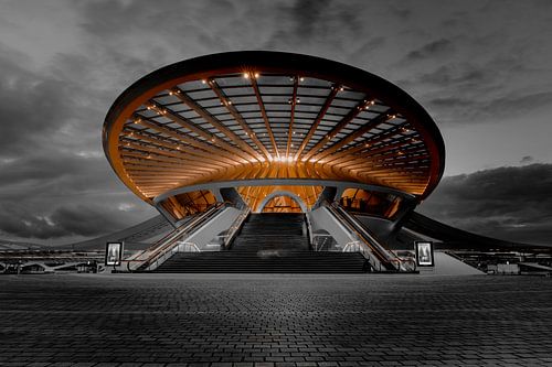 Gare de Mons - Symétrie futuriste