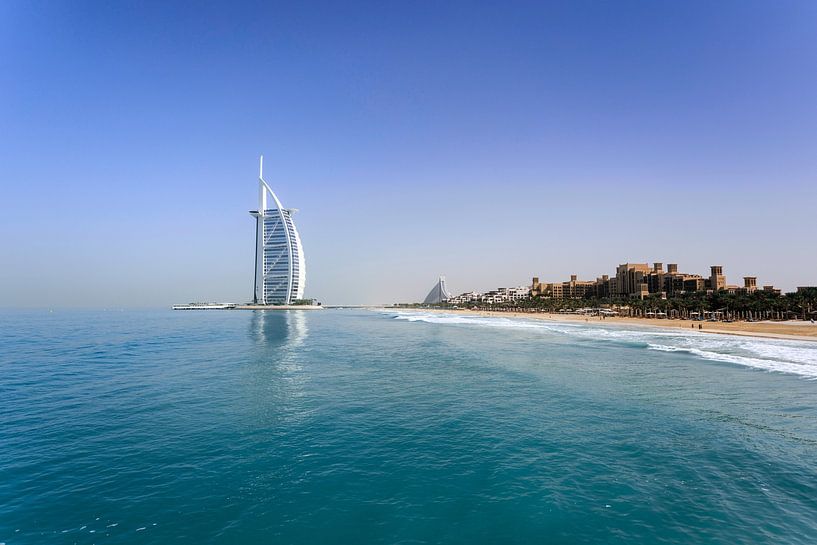 Dubai by Hello Pompoyo
