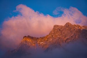 Rollende Wolken bei Sonnenuntergang von StephanvdLinde