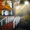 Theehuis met brug in de herfst van peterheinspictures