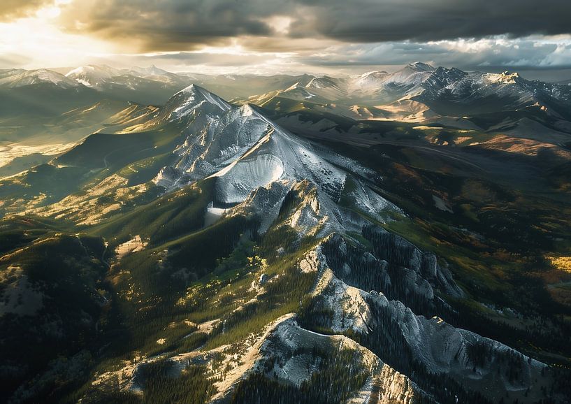 Gloeiende bergtoppen van fernlichtsicht