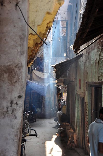 Mystic glow in the streets of Varanasi by Frank Photos