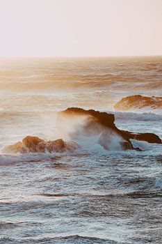 Golven slaan tegen de rotsen in de Stille Oceaan | foto print | Californië USA