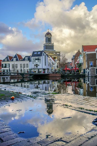 Vieux Rhin et église Hartebrug à Leiden par Dirk van Egmond