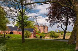 Muiderslot in de verte by Brian Morgan