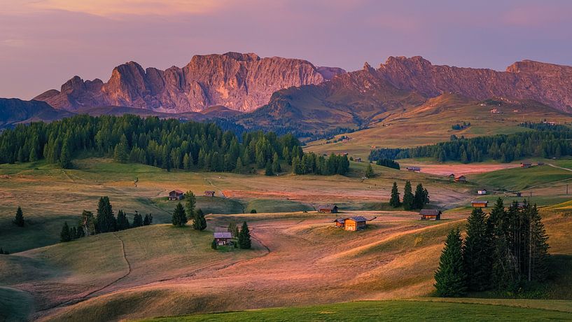 Sunrise in Alpe di Siusi by Henk Meijer Photography