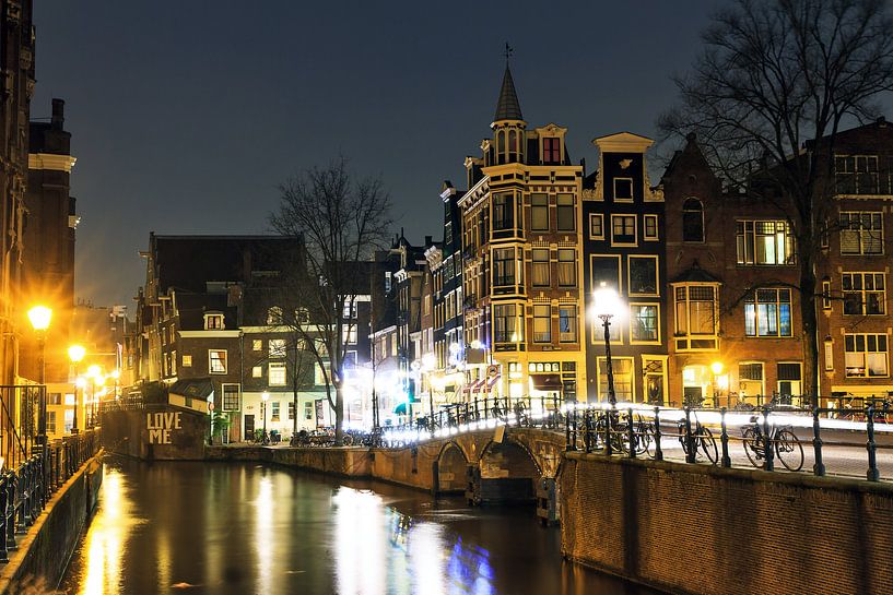 Amsterdam Grimburgwal by Dennis van de Water