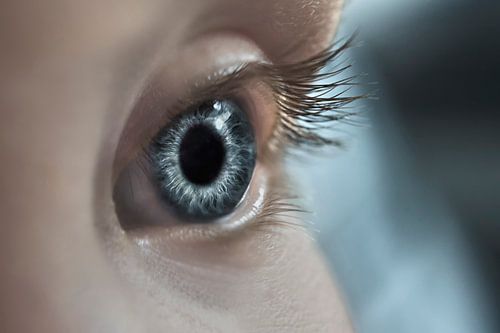 Intrigerende Macrofoto van een Blauw Oog - Gedetailleerde Wanddecoratie