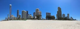 Skyline van de stad Gold Coast in  Australia  van Marcel van den Bos