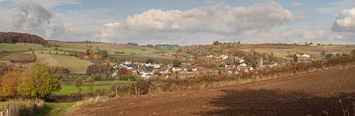 Panorama van Eys in herfstkleuren