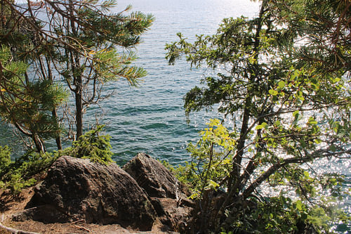 Là où l'Omberg se jette dans le Vättern