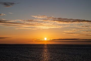 Zonsondergang boven de Noordzee - Vlieland van Lydia