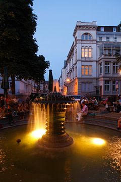 Wiesbaden : Biertuin in Adolfsallee met fontein