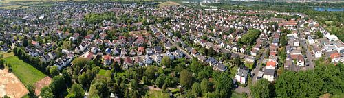 Stadtteil Laubenheim der Stadt Mainz, Luftbild Panorama von menard.design - (Luftbilder Onlineshop)