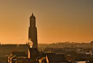 Morgendämmerung und Nebelstimmung bei der Martinuskirche in Weert von Jolanda de Jong-Jansen Miniaturansicht