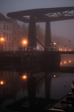 De Marebrug in de vroege ochtendmist van photobytommie