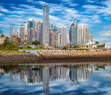 Die Skyline von Panama City. von Jan Schneckenhaus