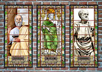 Socrates, Plato en Aristoteles, Glas in lood. van Hans Levendig (lev&dig fotografie)