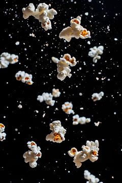 Popcorn explosion in the dark - Creative by Poster Art Shop