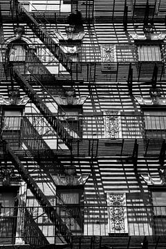 New York City - Harlem Stairs van Anne van Zantwijk