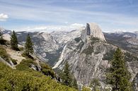 Yosemite National Park: vergezicht met El Capitan van Henk Alblas thumbnail