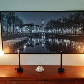Klantfoto: Oudegracht, Zandbrug en Domtoren in Utrecht in de avond - zwart-wit van Tux Photography, op canvas