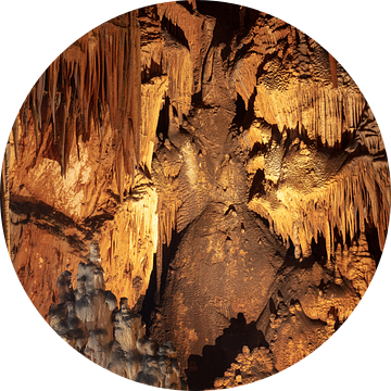 Vranjaca Grot met stalagnieten en stalagtieten in centrum Kroatie van Joost Adriaanse