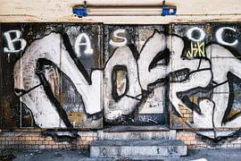 Berlin door by Heiko Westphalen