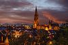 De Dom van Freiburg bij nacht van Markus Lange thumbnail