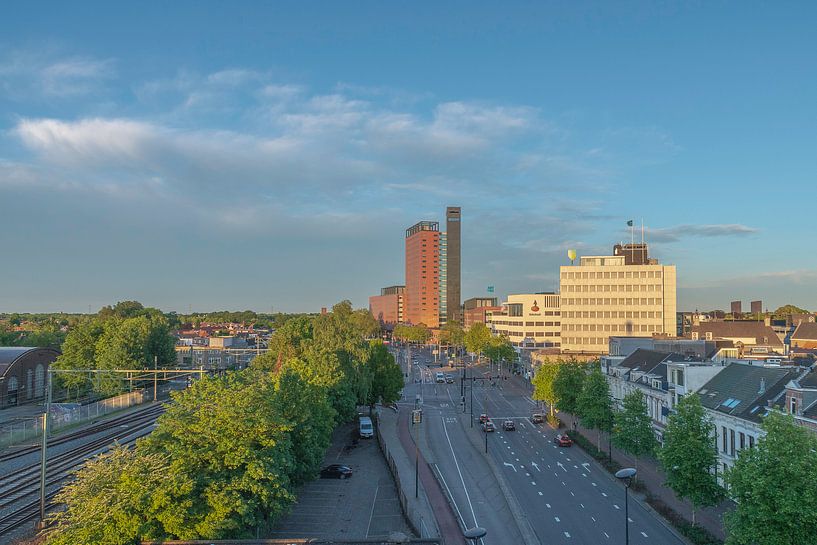 Interpolis Toren gezien vanaf Doloris Rooftop. by Freddie de Roeck
