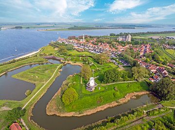 Luchtfoto van het stadje Veere in Zeeland Nederland van Eye on You